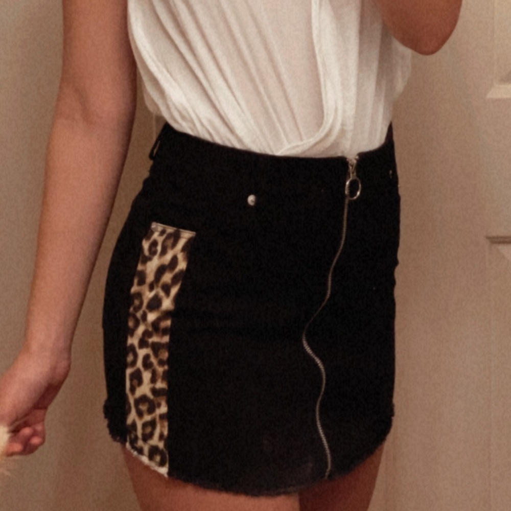 Forever 21 Black Jean Cheetah Zip Skirt